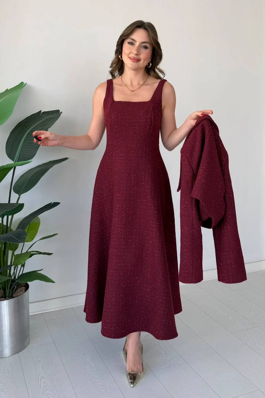 Zarafetin Modern Yorumu: Premium Dokulu Elbise & Ceket Takım Bordo